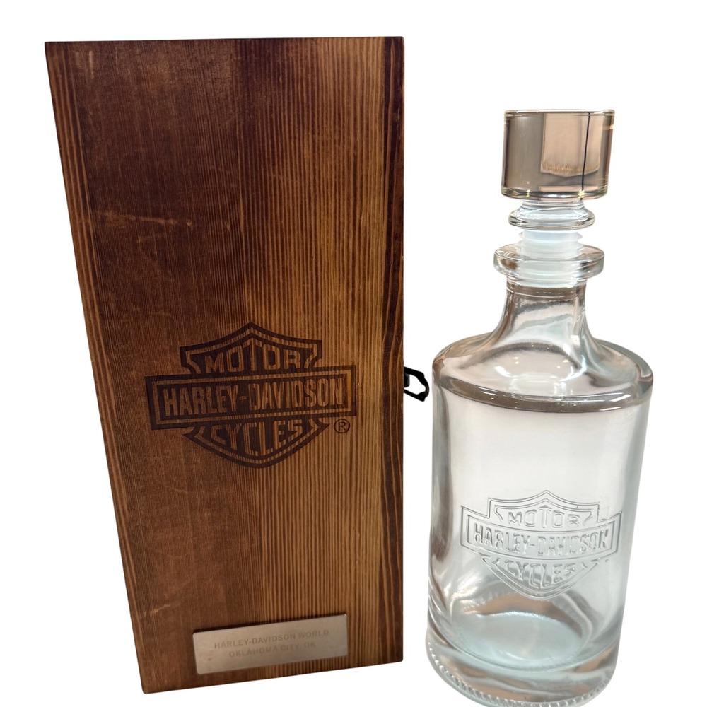 Harley-Davidson World Oklahoma City OKC Glass Decanter With Wooden Box Giftable